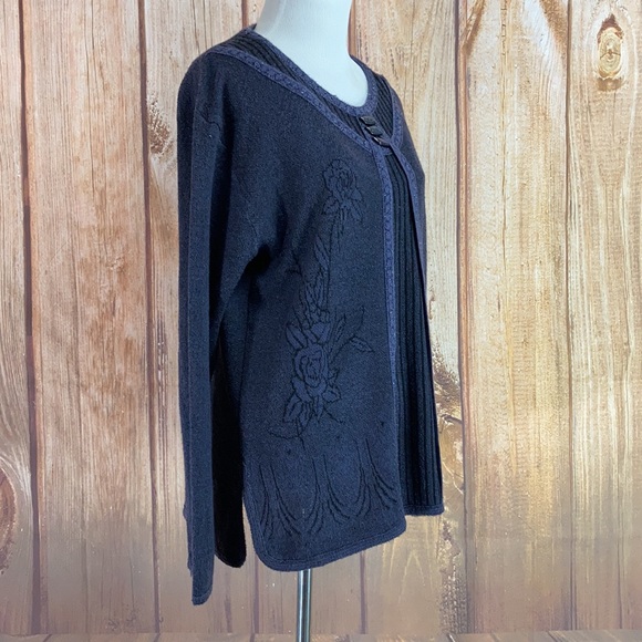 ➡️Annabelle Pullover Sweater Size M - Picture 2 of 4